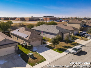 7156 Quarter Moon in Converse, TX - Building Photo - Building Photo