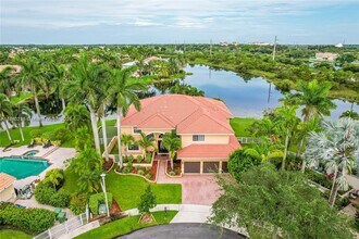 1333 SW 175th Way in Pembroke Pines, FL - Building Photo - Building Photo