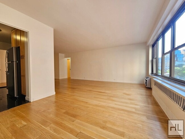 145 4th Ave