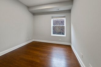 4640 N Dover St, Unit 2N in Chicago, IL - Building Photo - Building Photo