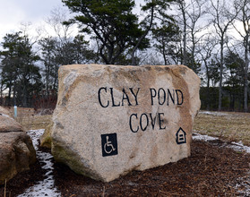 Clay Pond Cove & Canal Bluffs in Buzzards Bay, MA - Foto de edificio - Building Photo