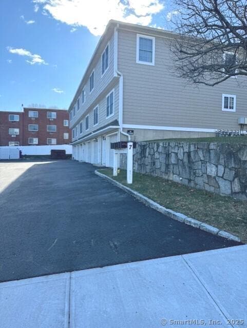 7 Dover St in Norwalk, CT - Building Photo - Building Photo