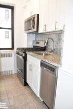 205 Pinehurst Ave, Unit 1L in New York, NY - Building Photo - Building Photo