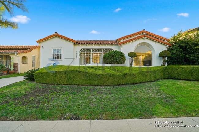 property at 1421 Stearns Dr