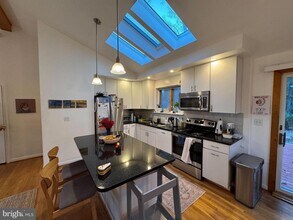 6313 Walhonding Rd in Bethesda, MD - Building Photo - Building Photo