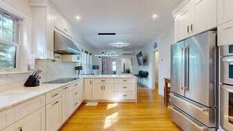 20 Holland St, Unit 2 in Newton, MA - Building Photo