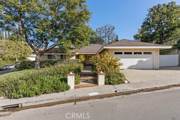 3150 Dona Maria Dr in Los Angeles, CA - Building Photo