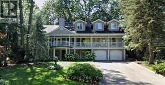 32 Edenbrook Hill in Toronto, ON - Building Photo