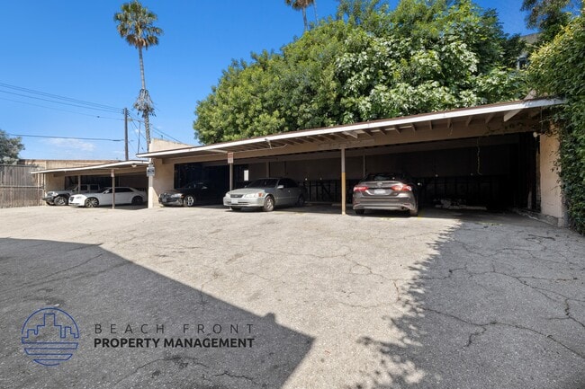 745-747 Venice Way in Inglewood, CA - Foto de edificio - Building Photo