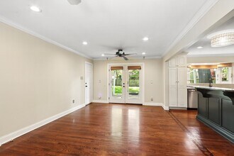 8125 Lamar Ave in Prairie Village, KS - Building Photo - Building Photo