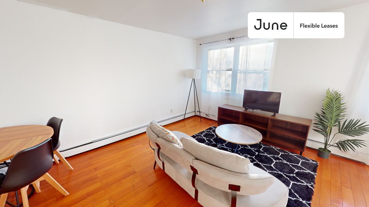 71 Clermont Ave in New York, NY - Building Photo
