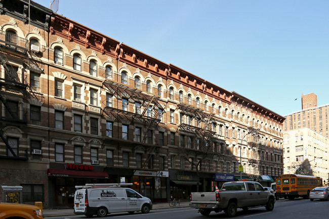 642-654 Amsterdam Ave in New York, NY - Foto de edificio - Building Photo