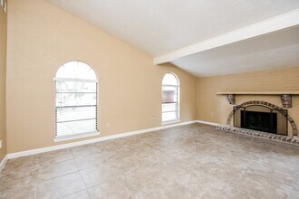 14606 Leacrest Dr in Houston, TX - Building Photo - Building Photo