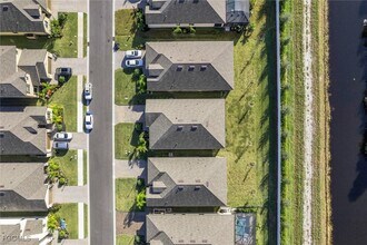 14650 Cantabria Dr in Ft. Myers, FL - Building Photo - Building Photo