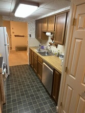 41 Angleside Rd, Unit 3 in Waltham, MA - Foto de edificio - Building Photo