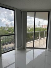 3640 Yacht Club Dr in Aventura, FL - Building Photo - Building Photo