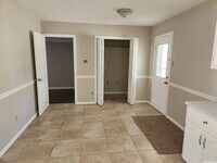 412 Stevenson St photo'