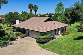 12576 Oaks N Dr in San Diego, CA - Building Photo - Building Photo