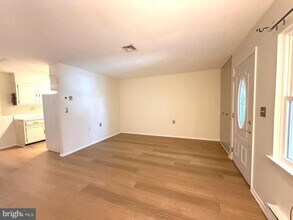 62 Kingston Way in Vincentown, NJ - Building Photo - Building Photo