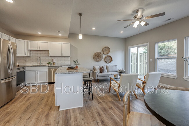 2908 S Harvard Ave in Independence, MO - Building Photo - Building Photo