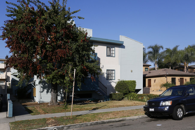 3671 Jasmine Ave in Los Angeles, CA - Foto de edificio - Building Photo