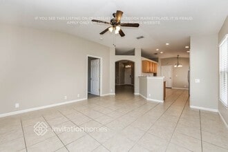 3042 Bellflower Way in Lakeland, FL - Foto de edificio - Building Photo