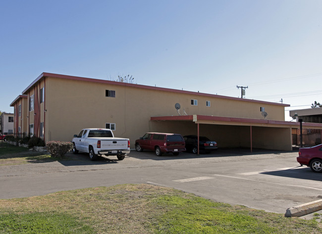 Palma Vista Courtyard Apartment in Garden Grove, CA - Building Photo - Building Photo