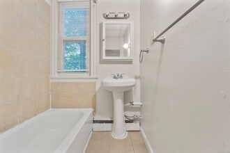 22 Wyman St in Waterbury, CT - Building Photo - Building Photo