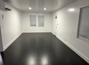 207 E Monroe St, Unit A in Rapid City, SD - Building Photo - Building Photo