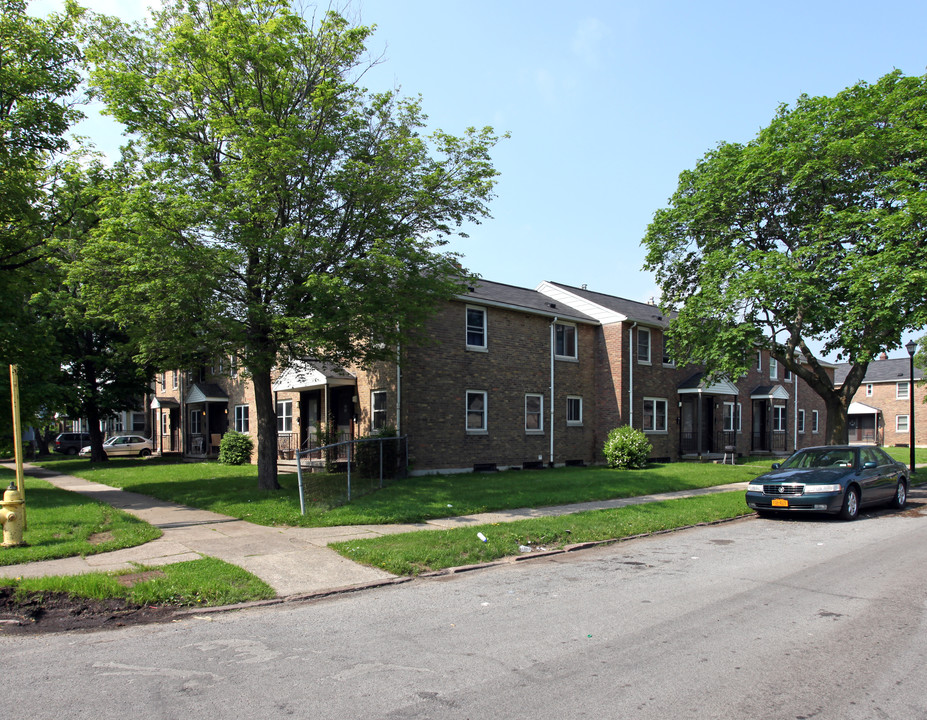 251-259 Denver St in Rochester, NY - Building Photo