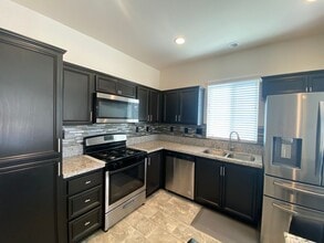 3017 Via Bella Rosa Ave in Rosamond, CA - Building Photo - Building Photo