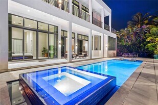 2700 NE 18th St in Fort Lauderdale, FL - Building Photo