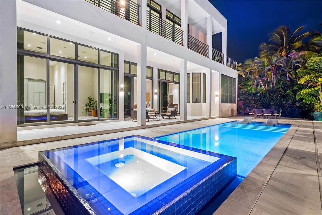 2700 NE 18th St in Fort Lauderdale, FL - Building Photo