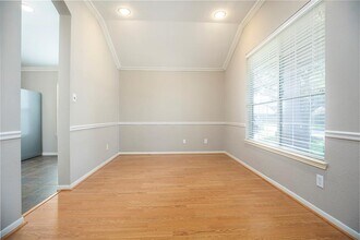 10511 Saratoga Square in Sienna, TX - Building Photo - Building Photo