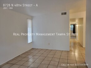 8728 N 48th St in Tampa, FL - Building Photo - Building Photo