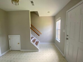 256 Nathan Blvd in Sayreville, NJ - Building Photo - Building Photo