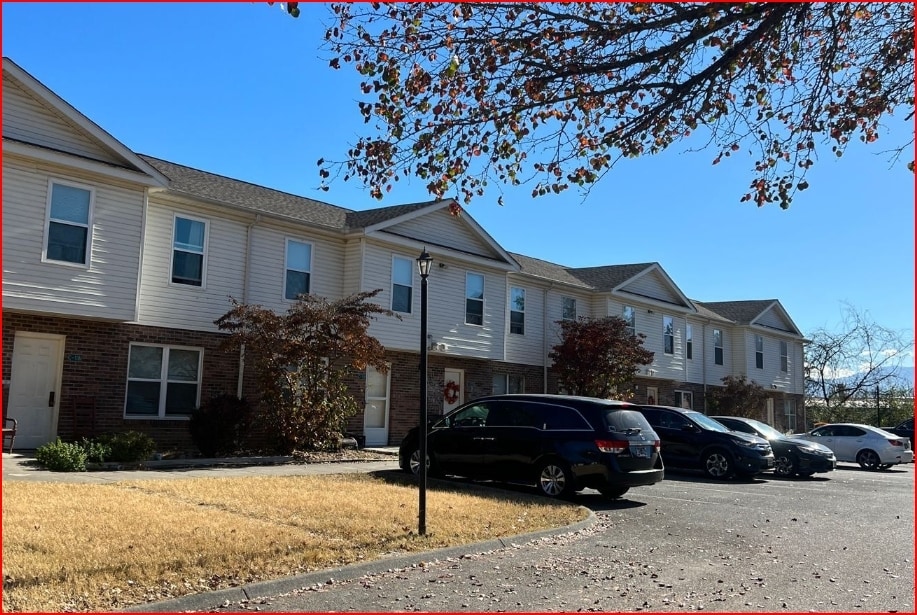 Riverpark Apartments in Sevierville, TN - Foto de edificio
