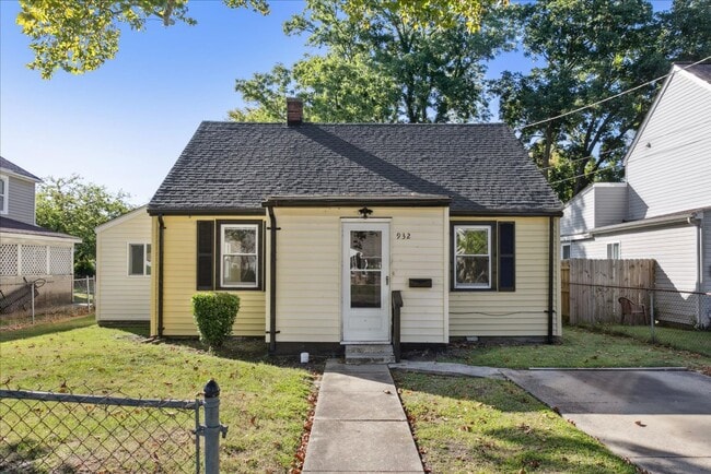 932 16th St in Newport News, VA - Building Photo - Building Photo