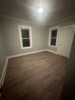 658 E 28th St, Unit #2 in Paterson, NJ - Building Photo