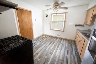 531 S 74th St, Unit 531 in West Allis, WI - Foto de edificio - Building Photo