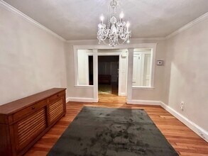 162 East Side Pkwy in Newton, MA - Building Photo - Building Photo