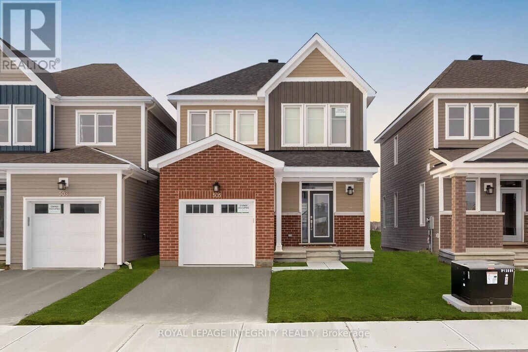 505 Oldenburg Ave in Ottawa, ON - Building Photo