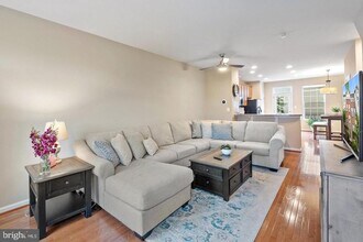 13964 Cannondale Way in Gainesville, VA - Building Photo - Building Photo