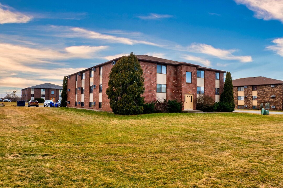 Maplewood East in Lockport, NY - Foto de edificio