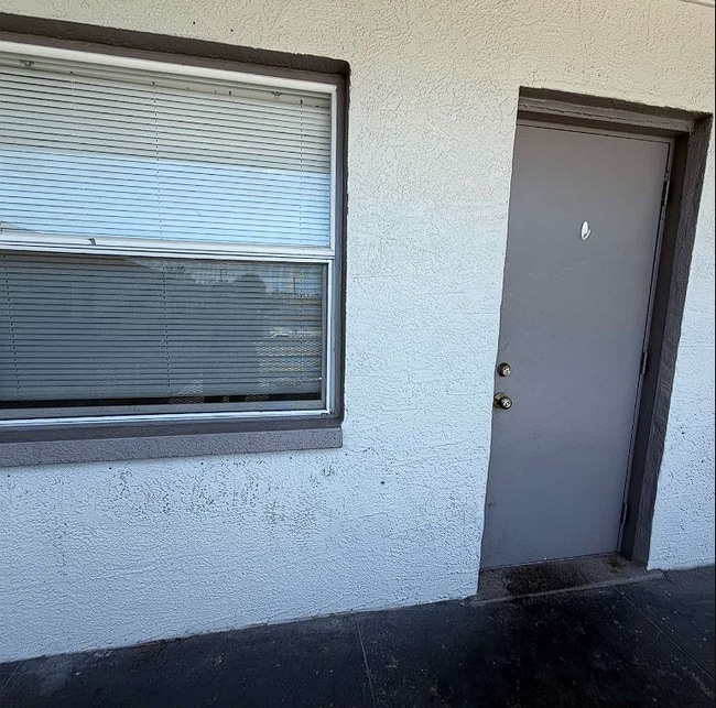 2475 18th Ave S in St. Petersburg, FL - Building Photo - Building Photo