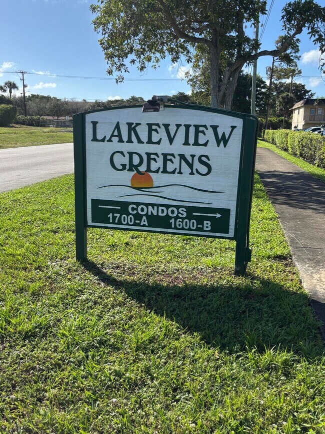 1700 Dover Rd