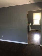 650 Robert Ave in Ferguson, MO - Building Photo - Building Photo