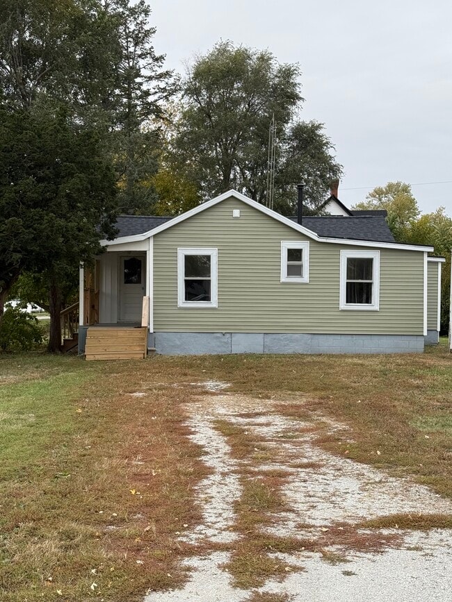 property at 721 E Cemetery Ave