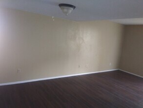 152 Douglas Rd W, Unit E in Oldsmar, FL - Building Photo - Building Photo