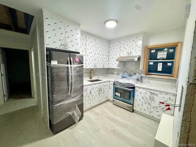 property at 63-87-87 Fitchett St